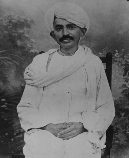 Gandhiji back in India, 1915.jpg
